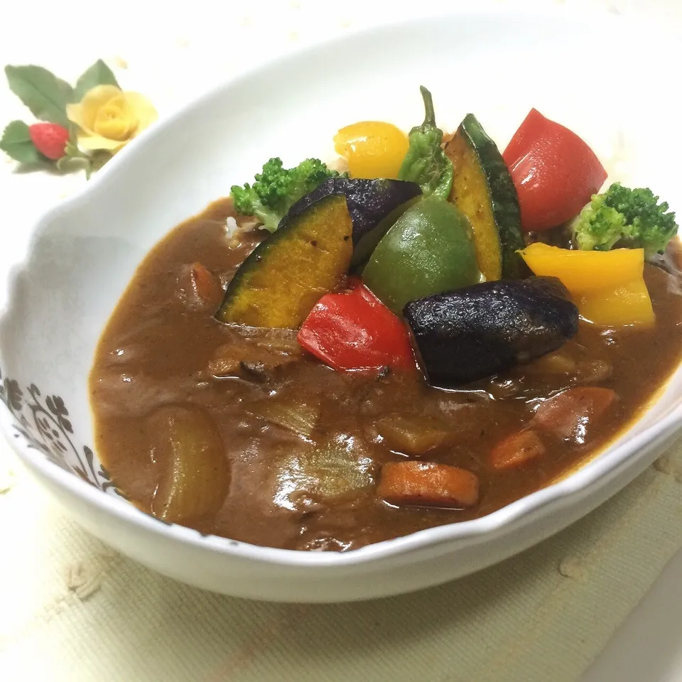 Snapdishの料理写真:夏野菜カレー★隠し味はなんだ？|さくらさん