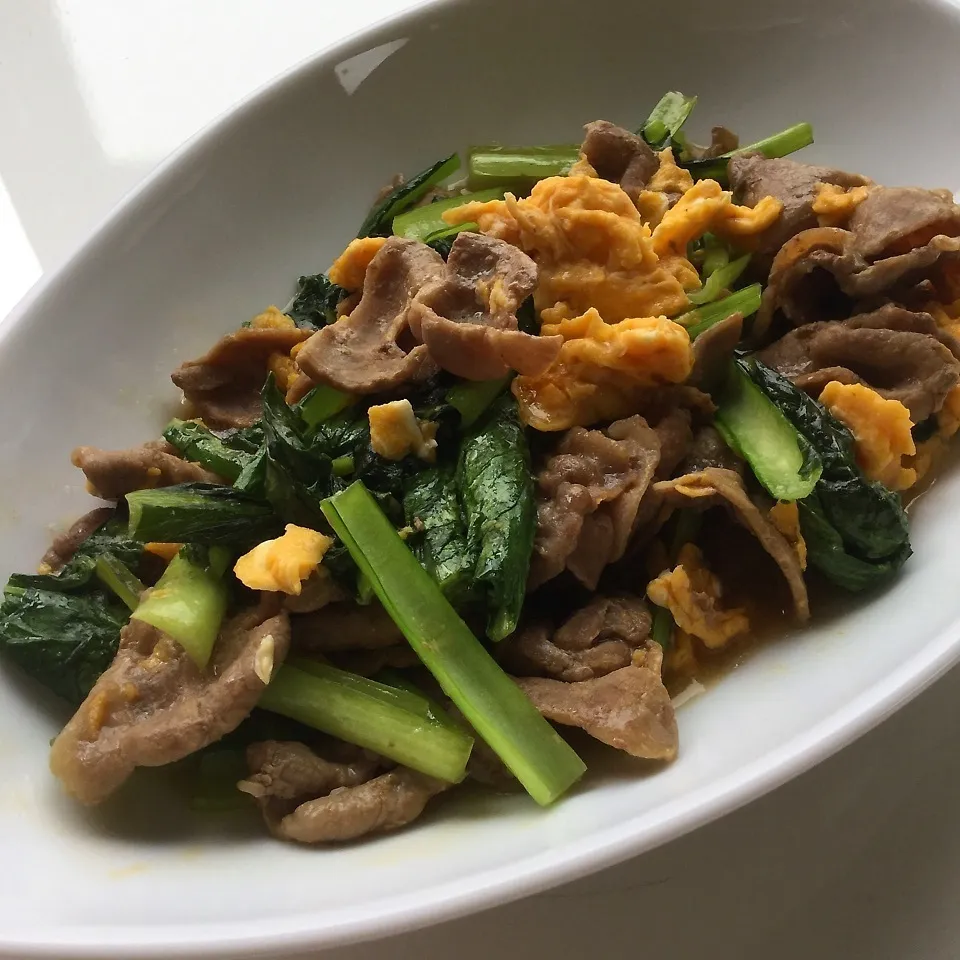 豚肉、卵、小松菜の炒め物|naoさん