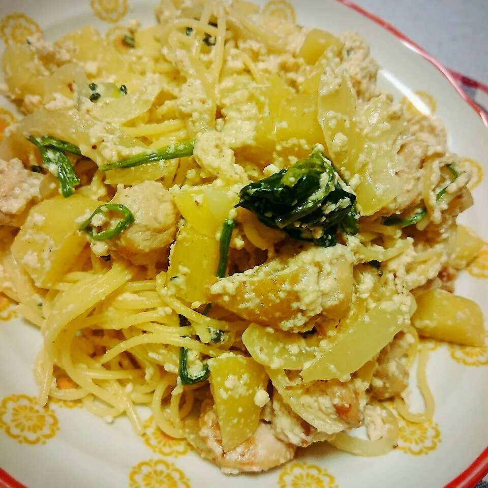 鶏とじゃがいもの豆腐クリームパスタ☆|Liyさん