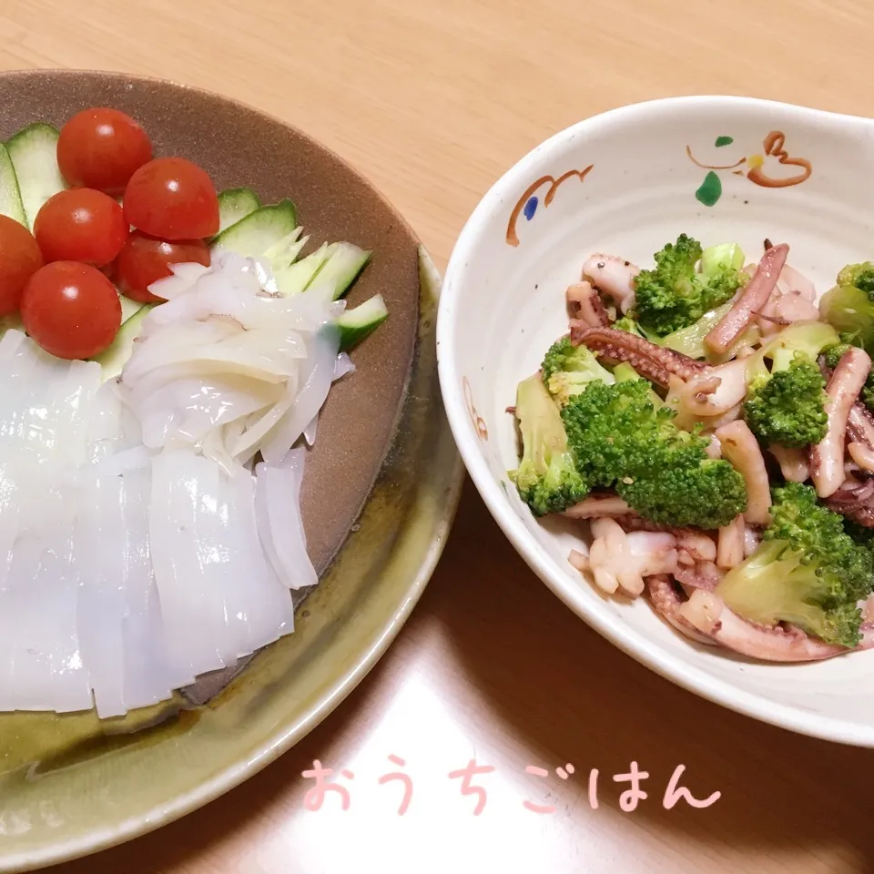 Snapdishの料理写真:イカの刺身とゲソとブロッコリーのバター醤油焼き|sapponさん