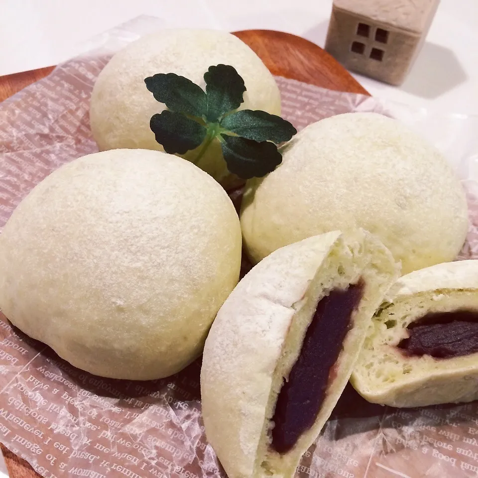 Snapdishの料理写真:☆ユキ☆さんの白玉粉入りアンパン、ヨモギ風味|latteさん