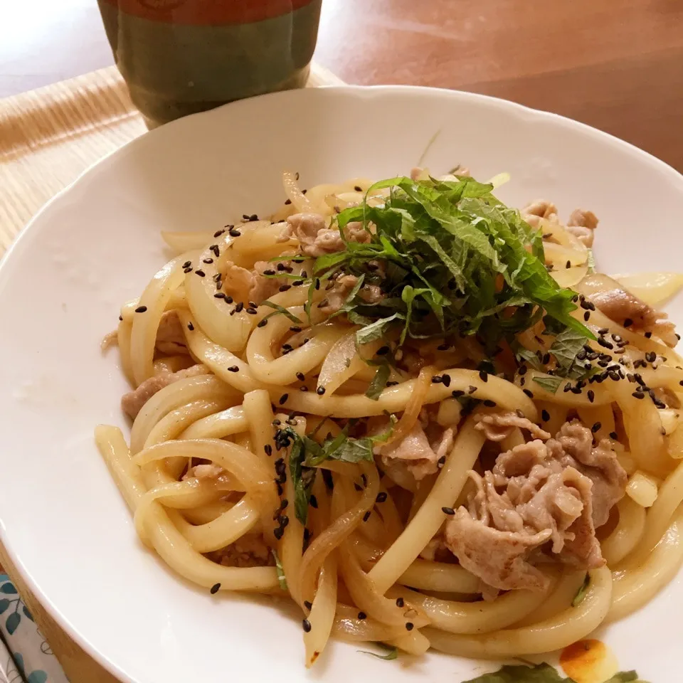 たっぷりしそで☆焼うどん|トトさん