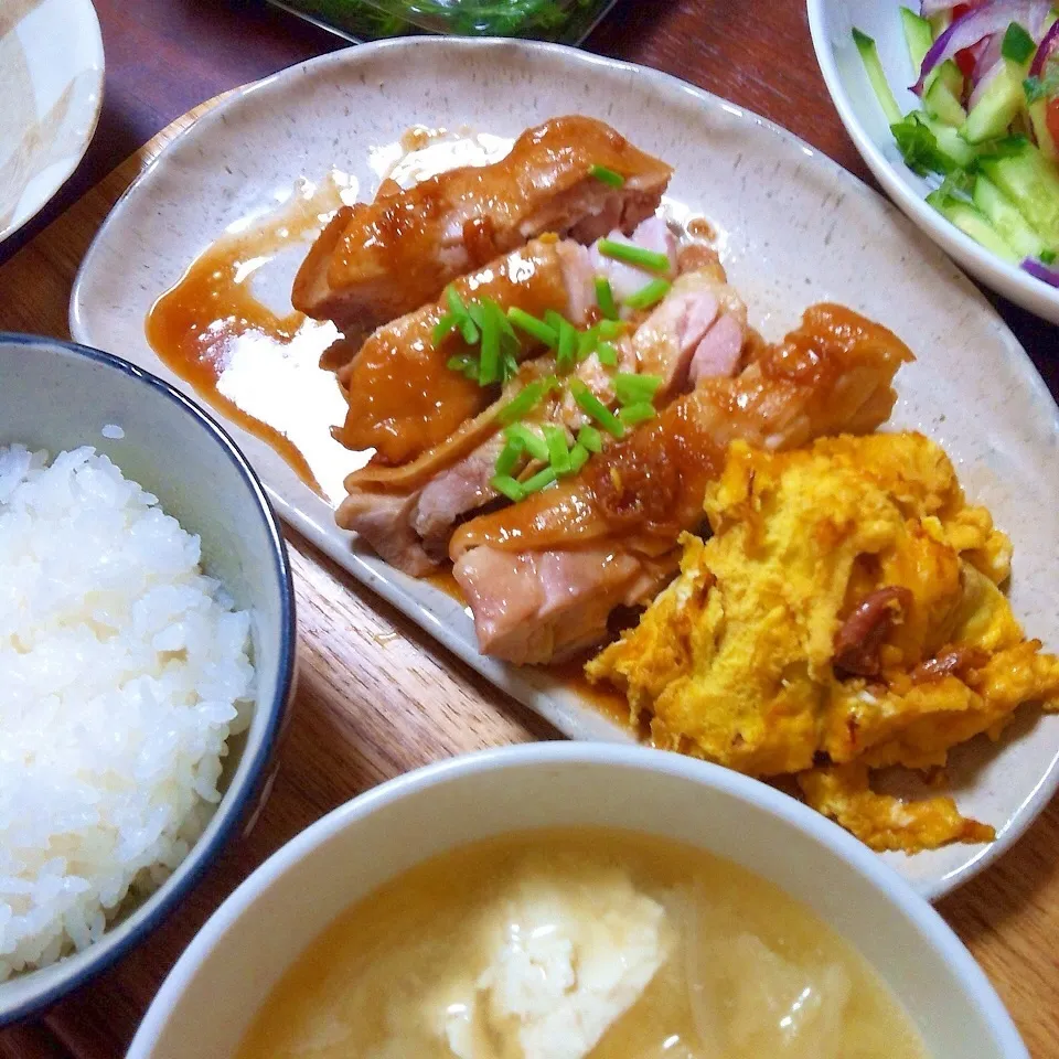 Snapdishの料理写真:鶏肉の照り焼き＆豚汁☆夕飯|トトさん