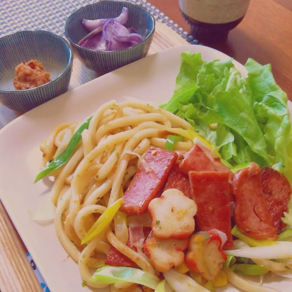 Snapdishの料理写真:にぎやか☆焼きうどん|トトさん