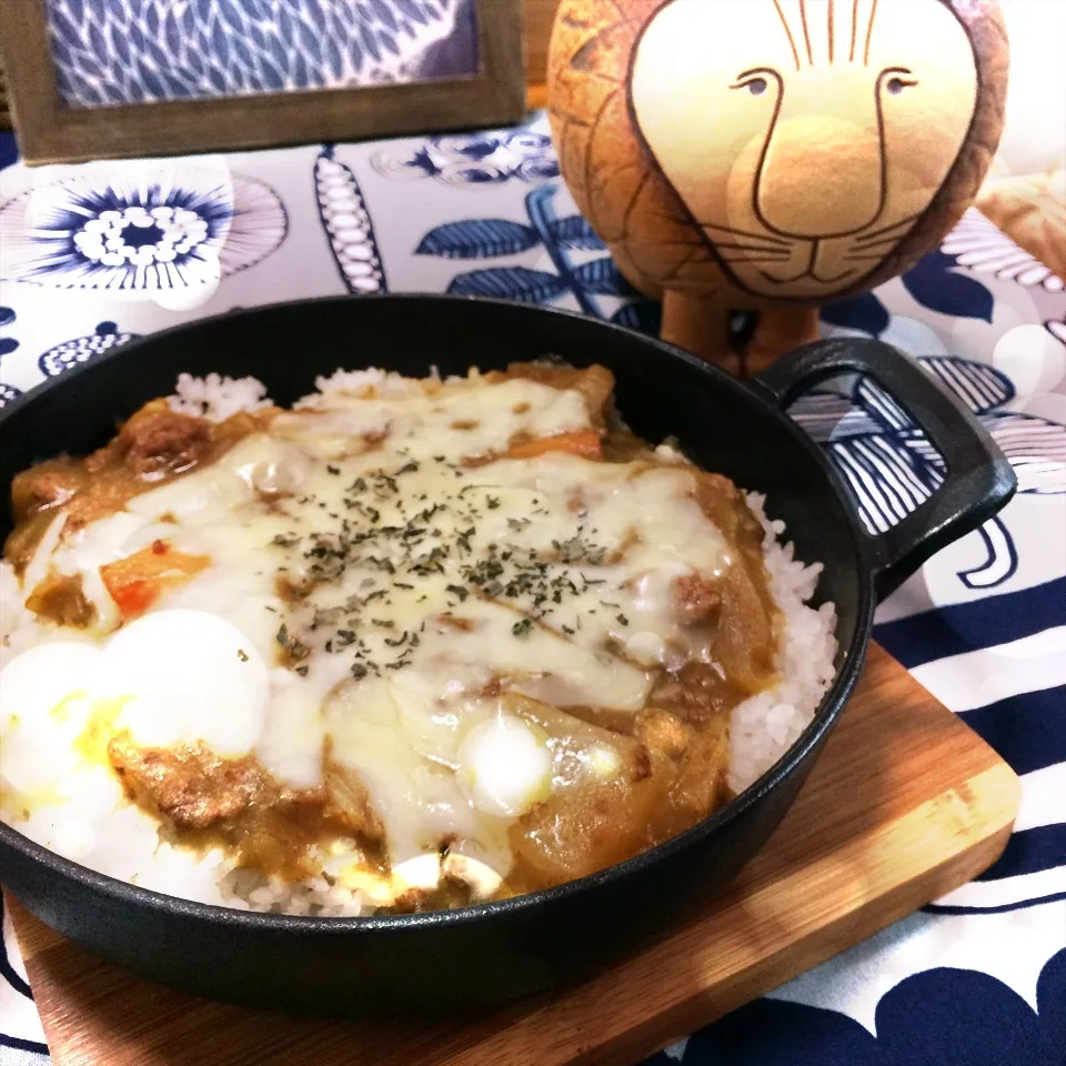 おひとり様ランチ☆スキレットで焼きカレー☆|もぇ♪さん