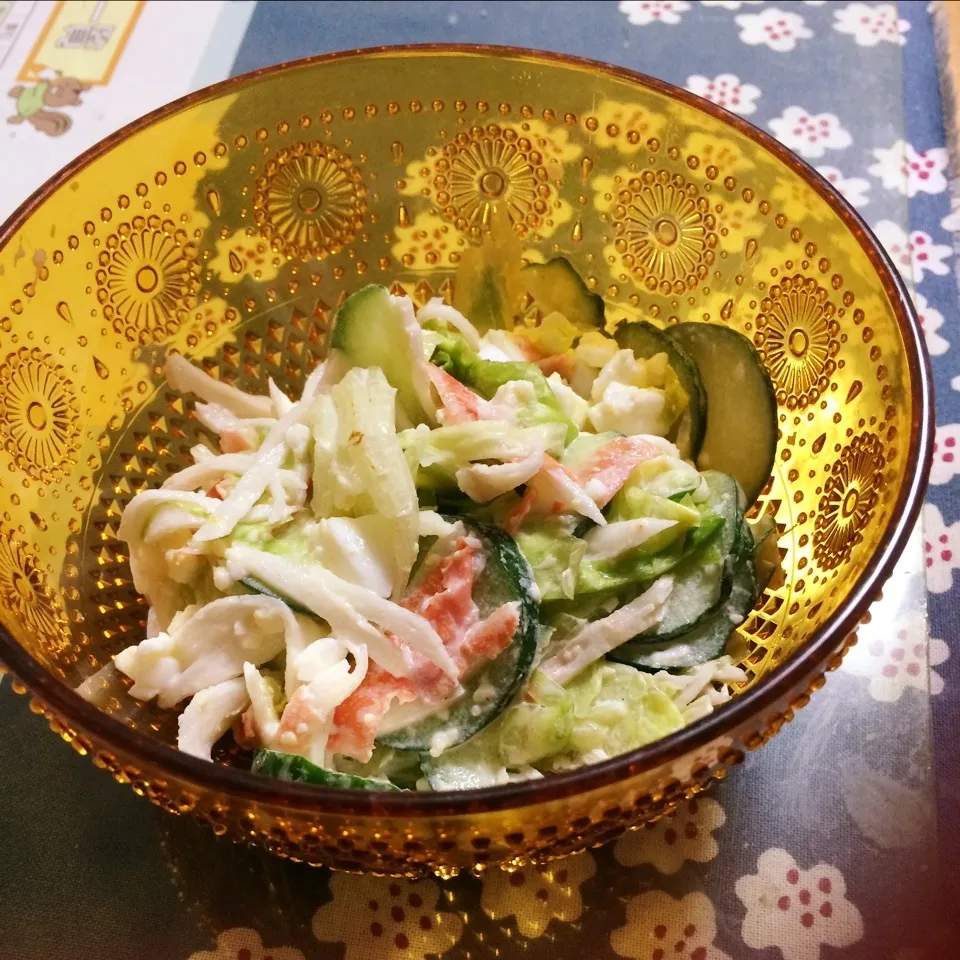 あずみつ'sお惣菜さんの☆レタスとカニカマの茹で卵サラダ☆|もぇ♪さん