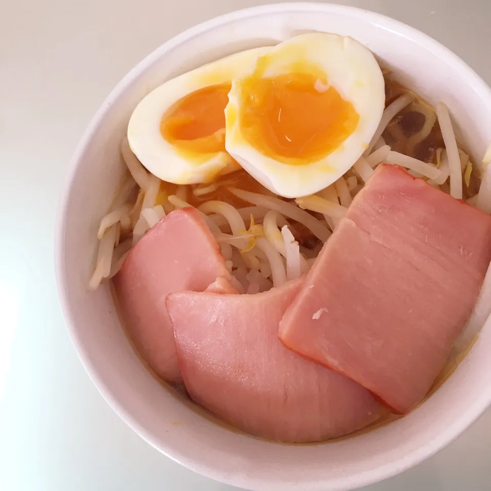 豚の角煮の下茹で汁で醤油ラーメン♪|まぁ〜さん