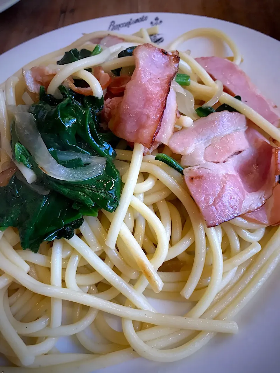 ほうれん草とベーコンの醤油風味パスタ！|Tomyさん