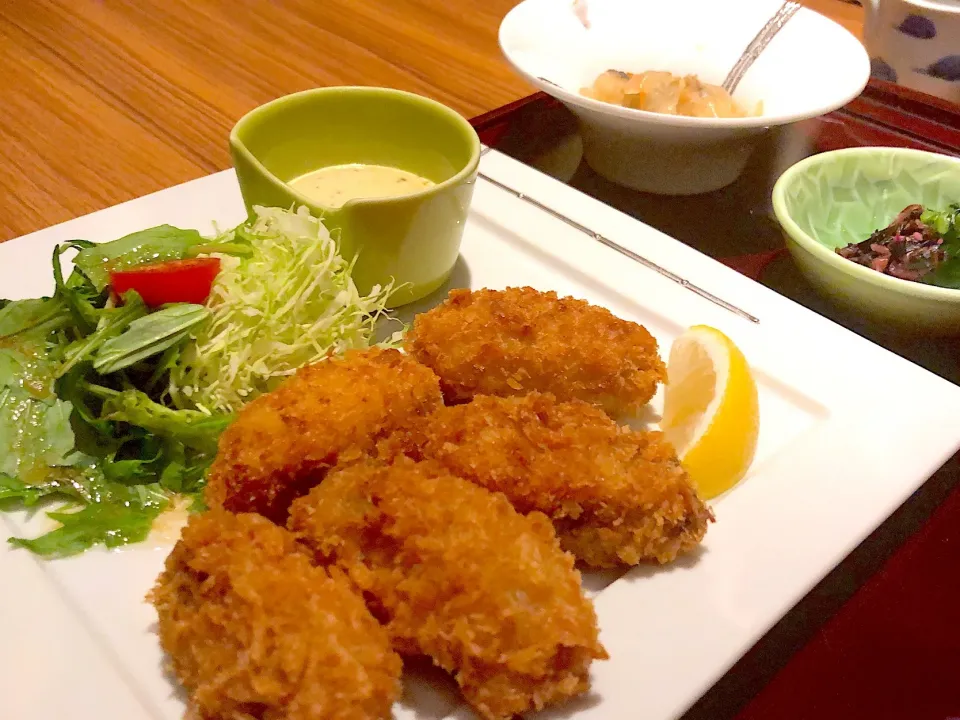 牡蠣フライ定食😋|女神さん