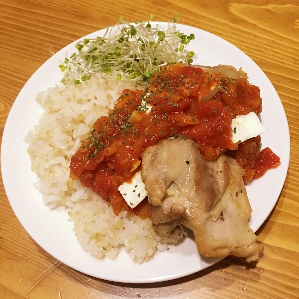 今日の夕飯 鶏モモのトマトガーリックソース|☆サトリン☆さん