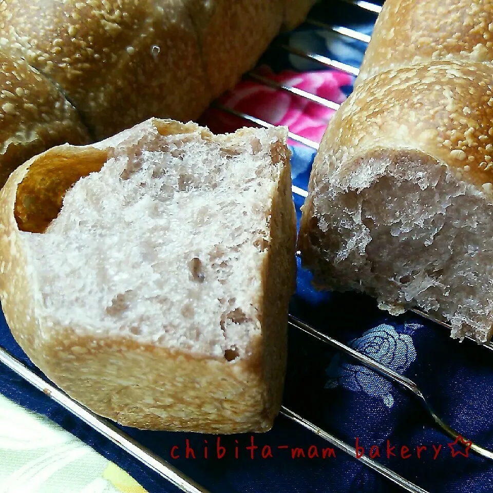 Snapdishの料理写真:ぶどう酵母でミニ食パン🍞|ちびたまさん