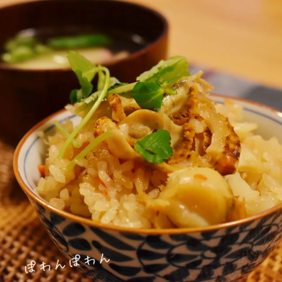 Snapdishの料理写真:旨味たっぷり♡帆立の炊き込み御飯♡|ぽわんぽわんさん