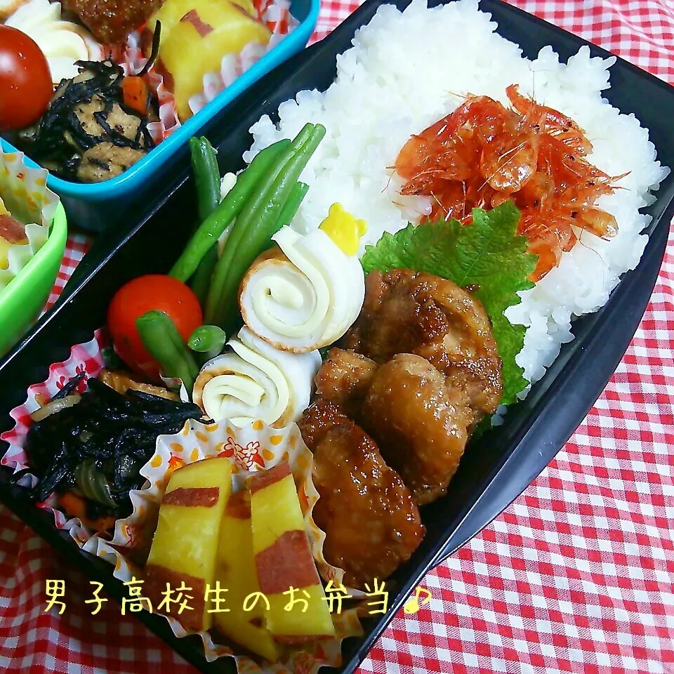 Snapdishの料理写真:鶏ごま照り焼き弁当♪|ちびたまさん