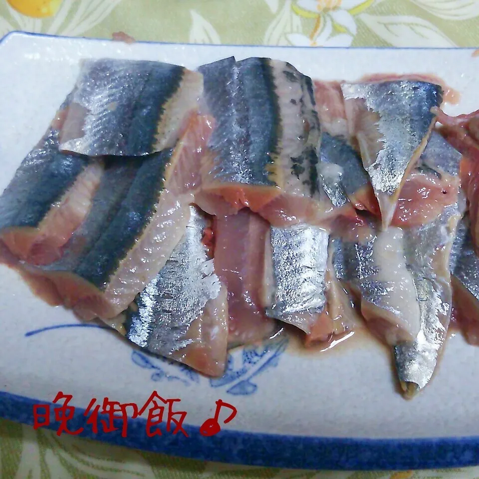 Snapdishの料理写真:秋刀魚のお刺身♪|ちびたまさん