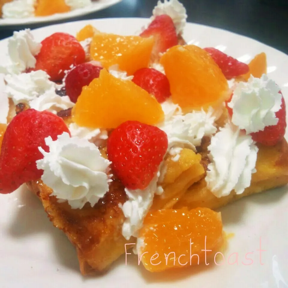 fruits  on  Frenchtoast|ぷ～にゃんさん