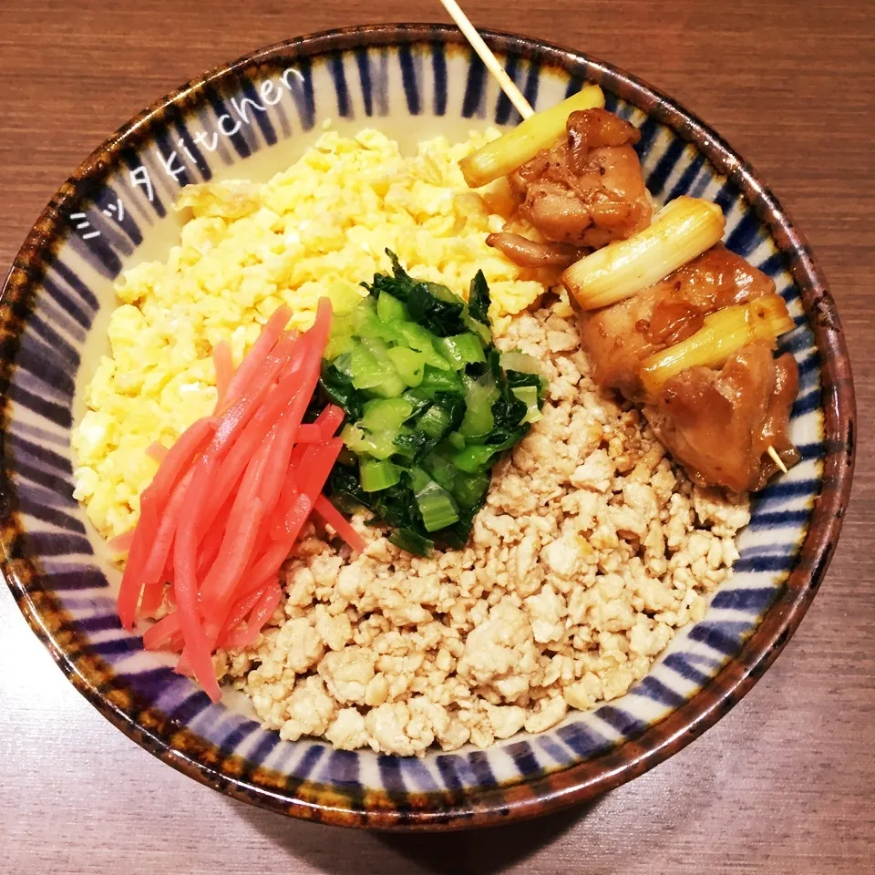 そぼろご飯☆焼き鳥付き|ミッタさん