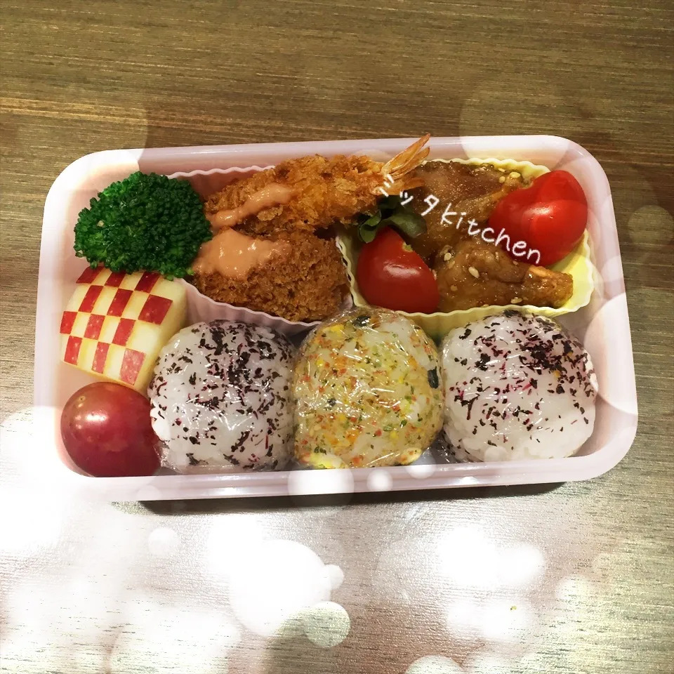 園児弁当。おにぎり3個|ミッタさん