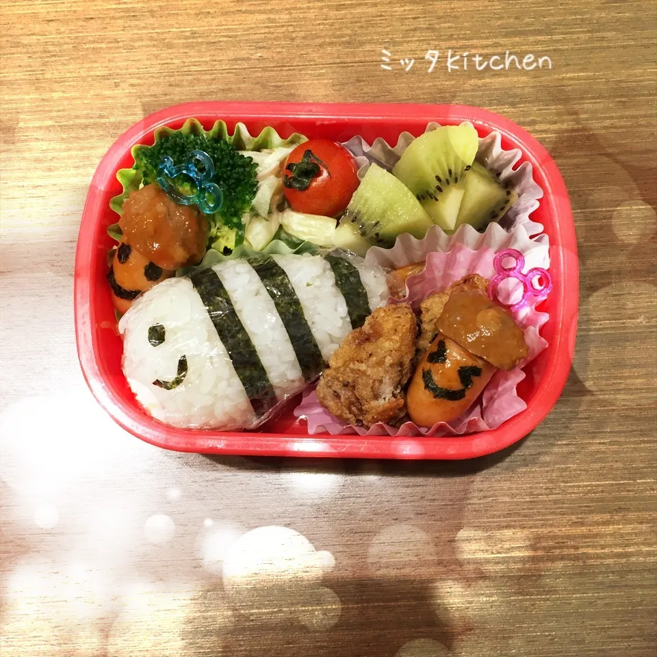 Snapdishの料理写真:お魚弁当。次女、水族館に行くの巻|ミッタさん