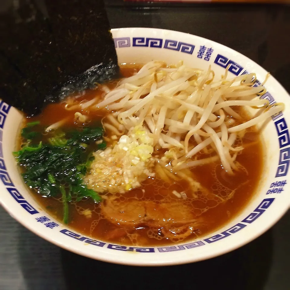 Snapdishの料理写真:旦那作♥︎豚骨醤油ラーメン♥︎|mokomamaさん