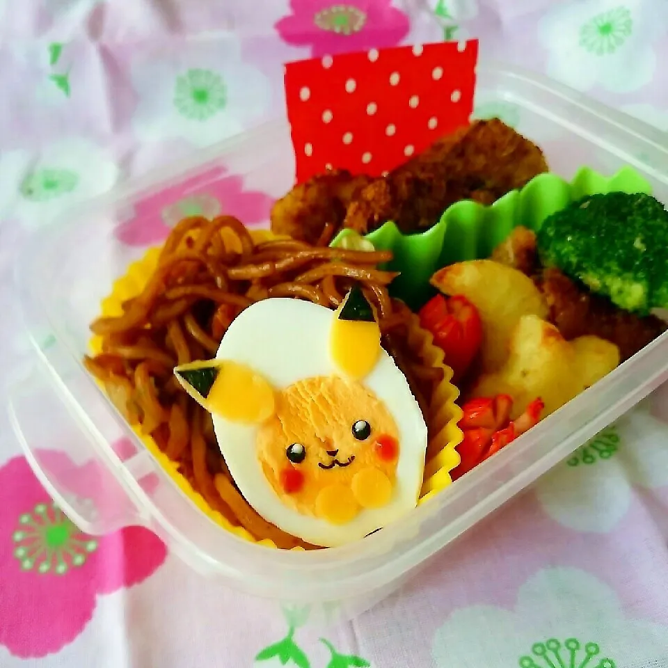 Snapdishの料理写真:ゆで卵ピカチュウ弁当|ゆかりんさん