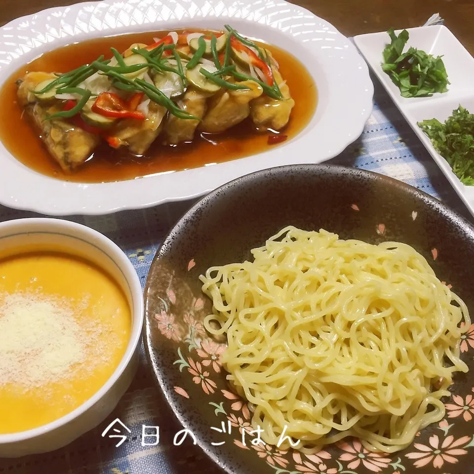 Snapdishの料理写真:ぶりのあんかけとトマトソースのつけ麺|ひだまり農園さん