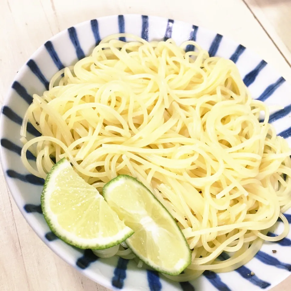 暑い日に！ライムとバターのパスタ|パウダーさん