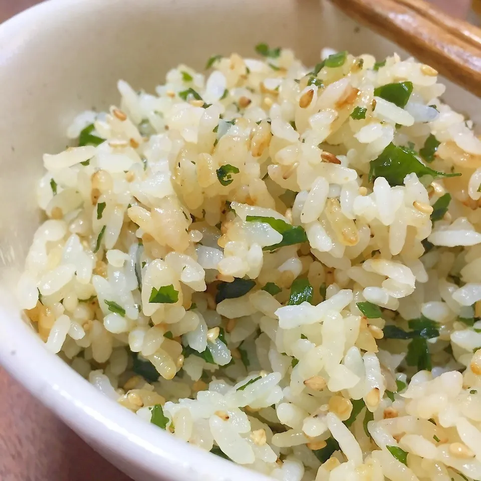 Snapdishの料理写真:たぁちさんの わかめご飯♡|パウダーさん