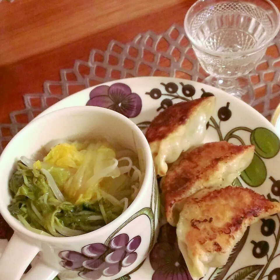 餃子と野菜スープ|momomotototokokokoさん