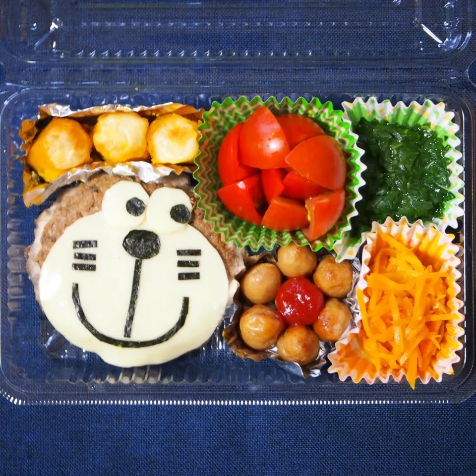 Snapdishの料理写真:ドラえもん弁当♡ばばちより|マミさんさん