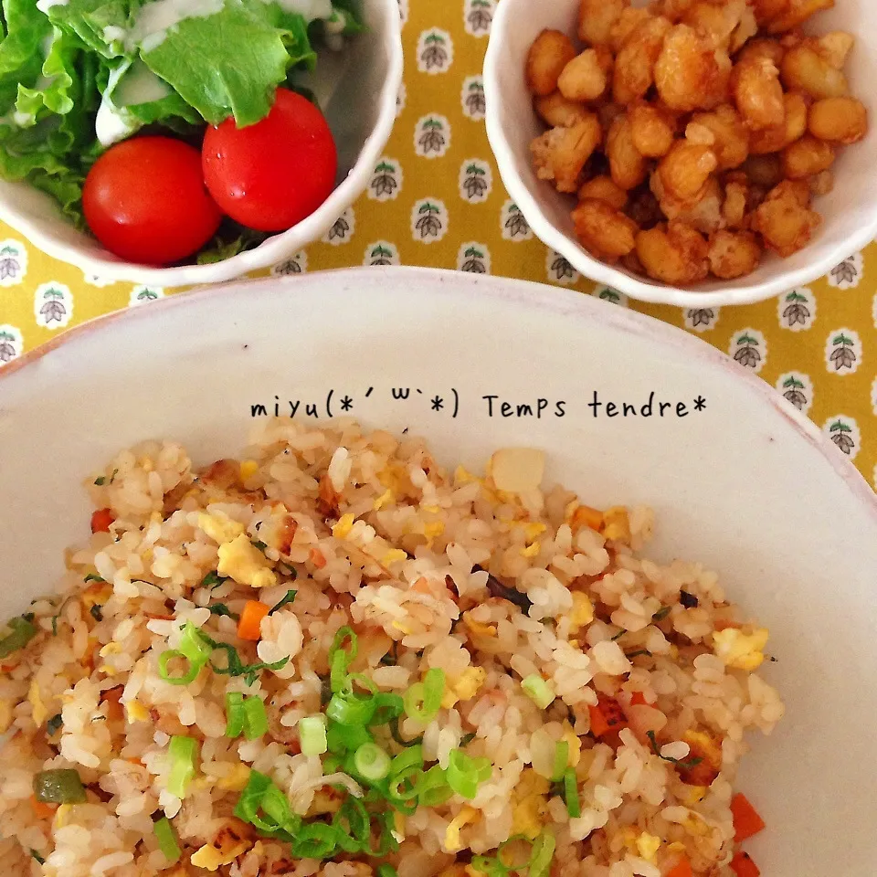 梅ジャコ炒飯とカリカリ大豆の甘辛揚げ♡|miyuさん