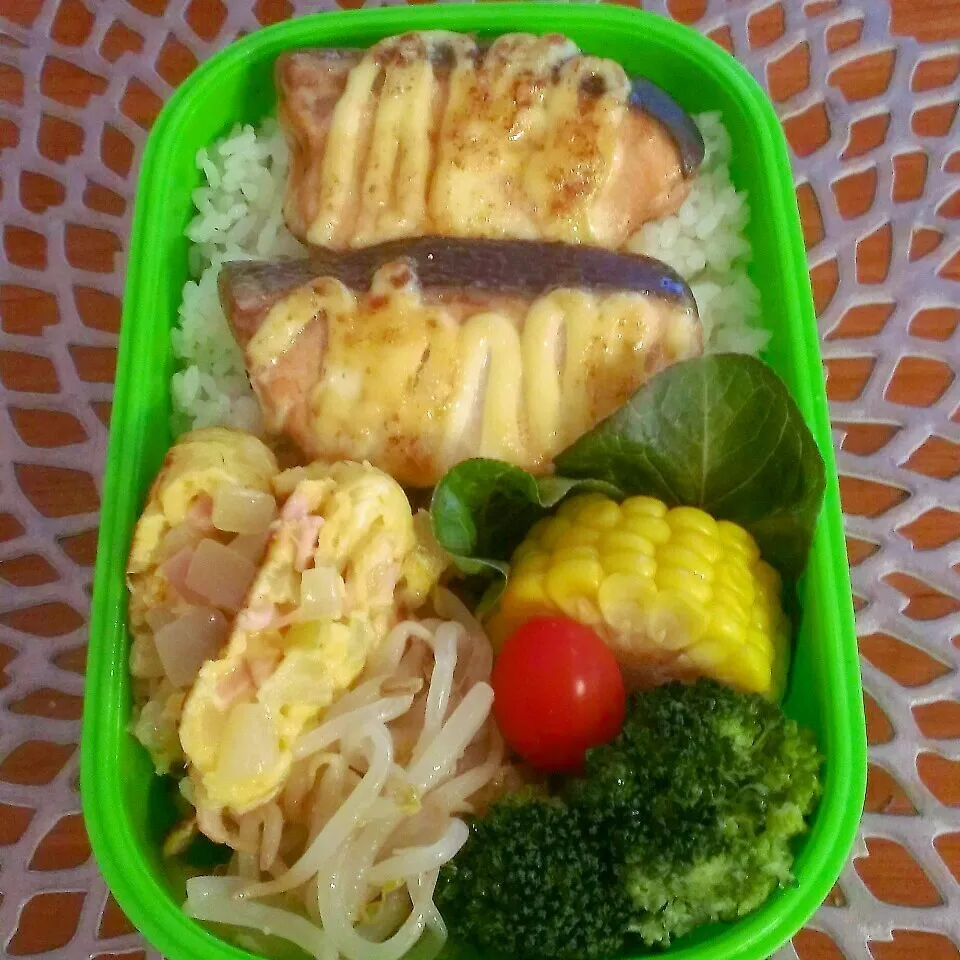 Snapdishの料理写真:☆お弁当:20Sep2015|momomotototokokokoさん