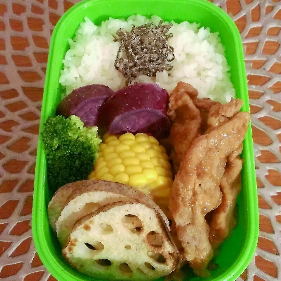 Snapdishの料理写真:☆お弁当:18Sep2015|momomotototokokokoさん