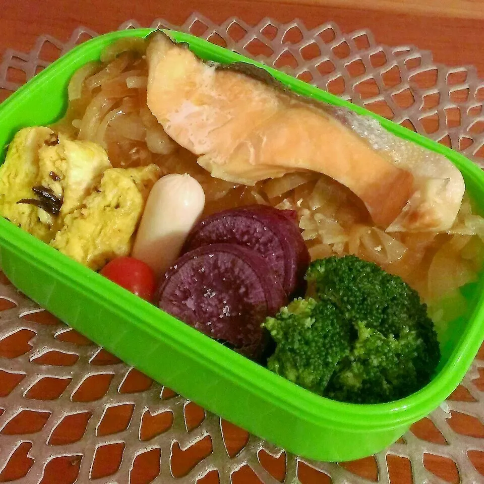 Snapdishの料理写真:☆お弁当:17Sep2015|momomotototokokokoさん