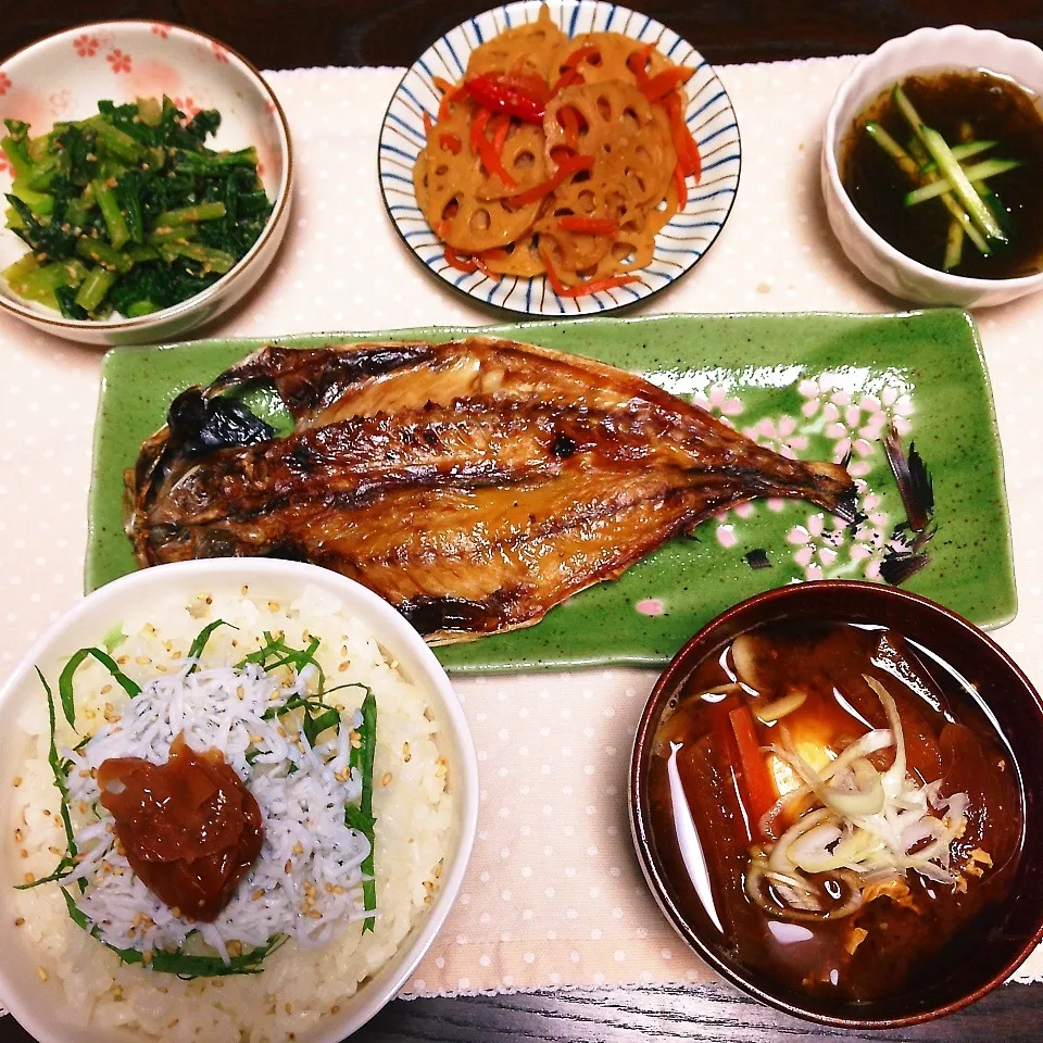 Snapdishの料理写真:鯵の開き和食ご飯|miyuさん