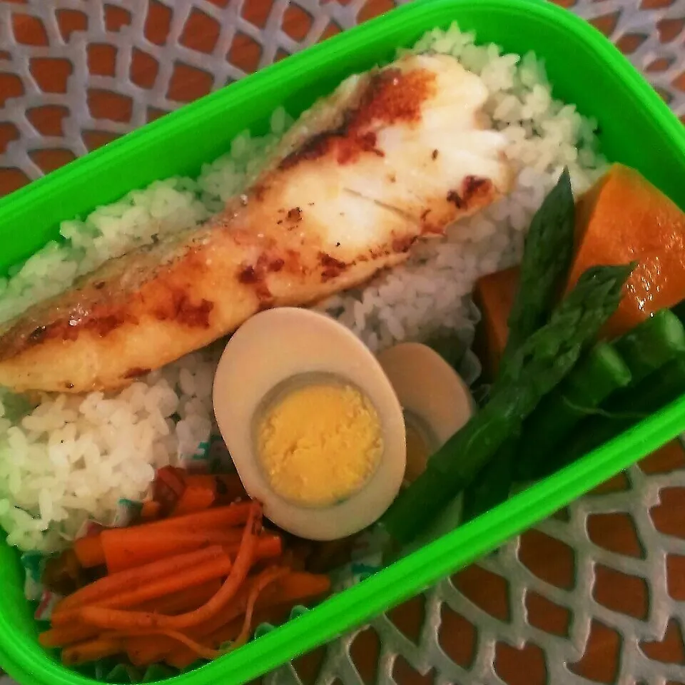 Snapdishの料理写真:☆お弁当:15Jun2015|momomotototokokokoさん