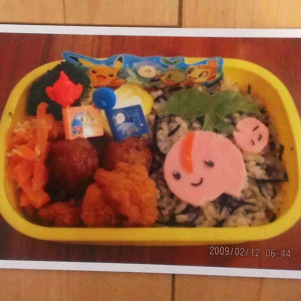 ☆息子の幼稚園時代のお弁当(かれこれ6年前)|momomotototokokokoさん