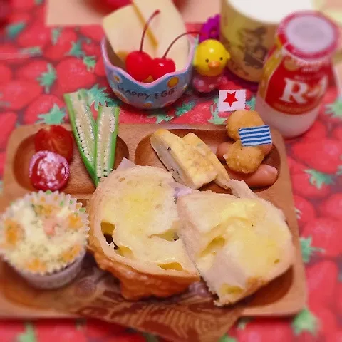 チーズたっぷりフランスパン♥︎|Harumiさん