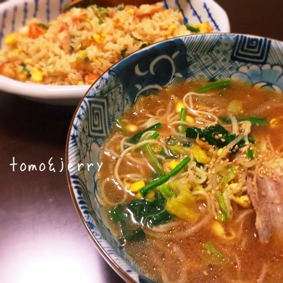 醤油とんこつラーメンとエビ炒飯|mugiさん