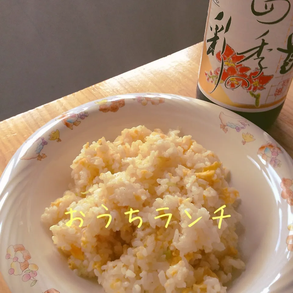 Snapdishの料理写真:白だしチャーハン|harutomomamaさん