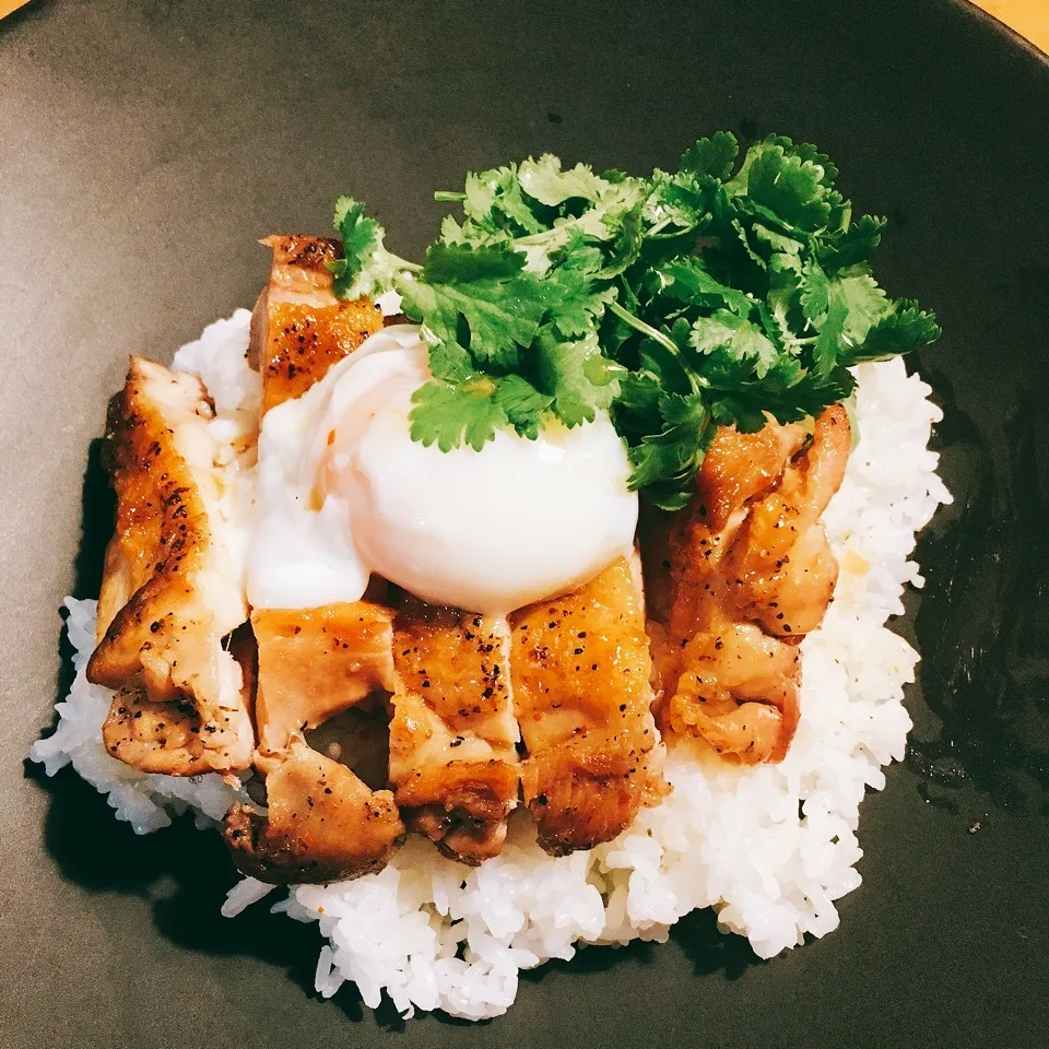 Snapdishの料理写真:アジアンチキン丼|りんごさん