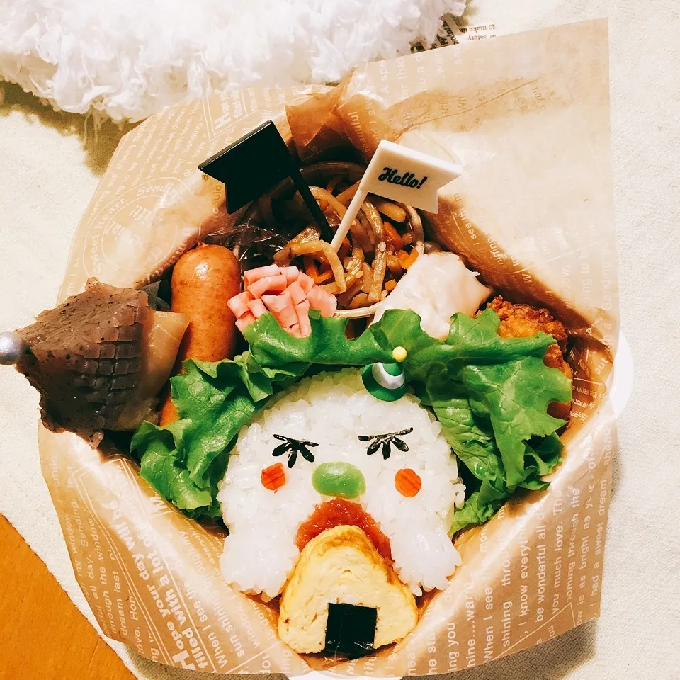 Snapdishの料理写真:ヘンテコキャラ弁´›﹏‹`|りんごさん