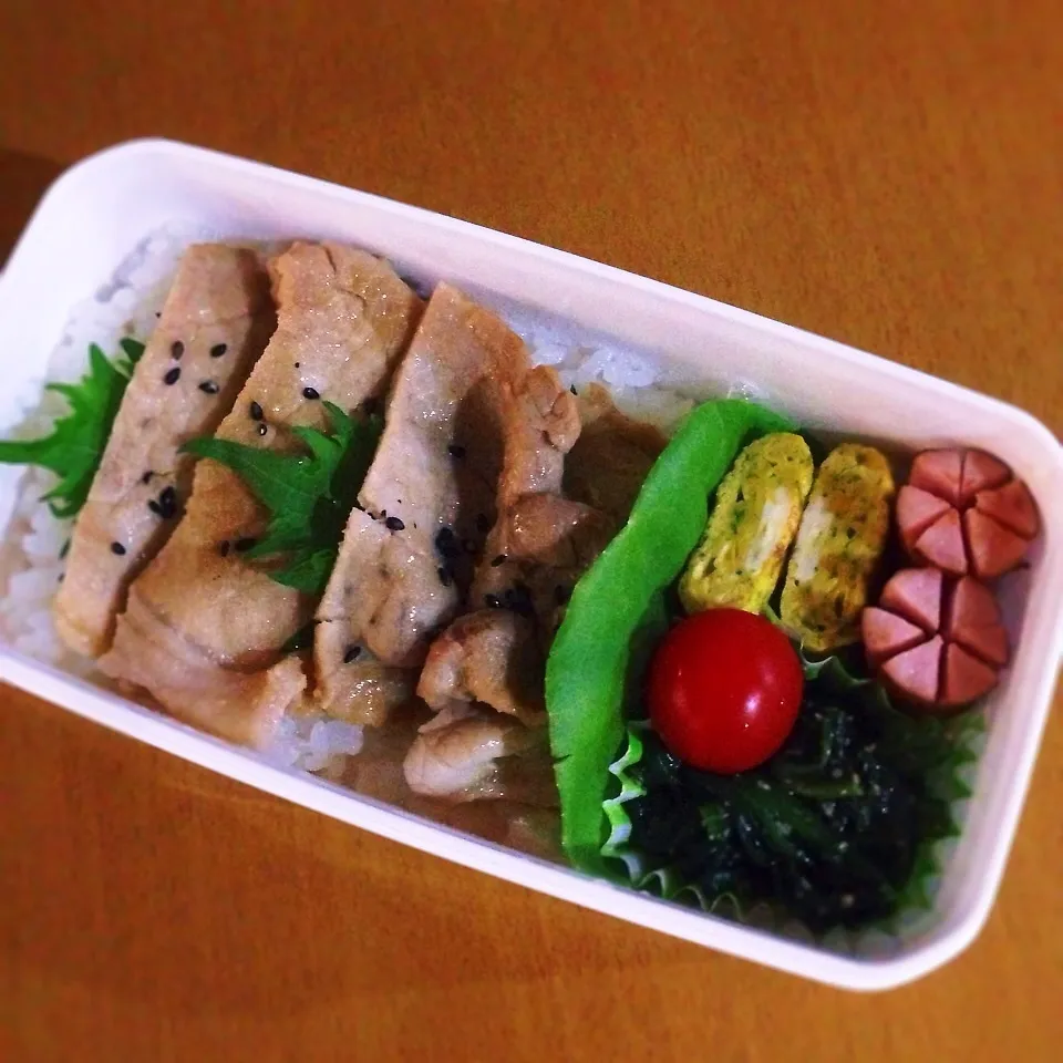 Snapdishの料理写真:生姜焼き弁当|りんごさん