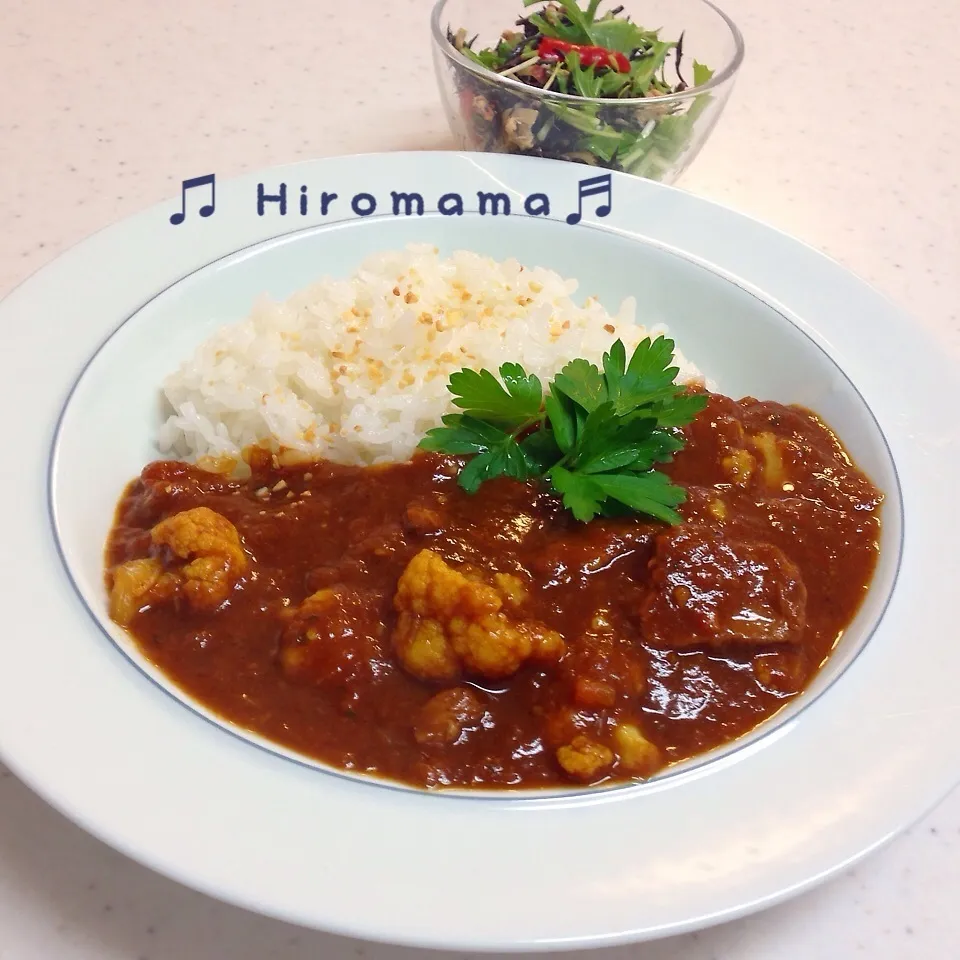 カリフラワーと豚モモ肉のトマトカレー♬|ひろママさん