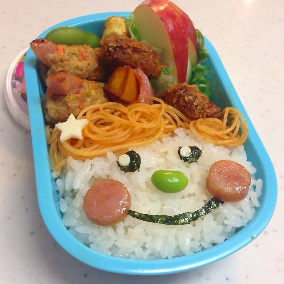 Snapdishの料理写真:定番の顔弁♪スマイルとまとさんのまねっこ！|ひろママさん