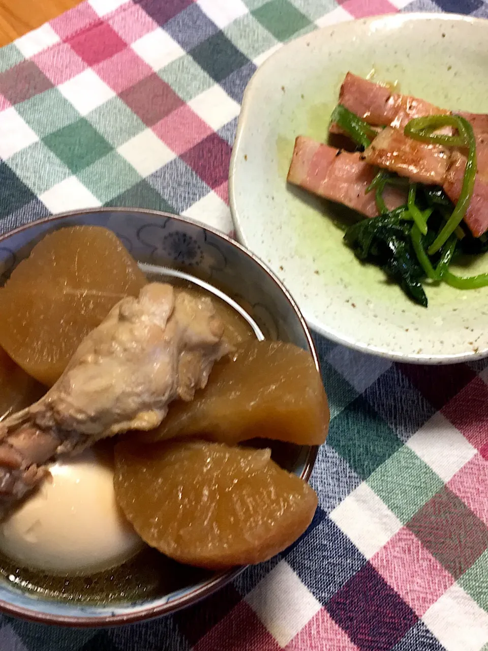 鶏肉と大根とたまごの煮物|あずきなこさん