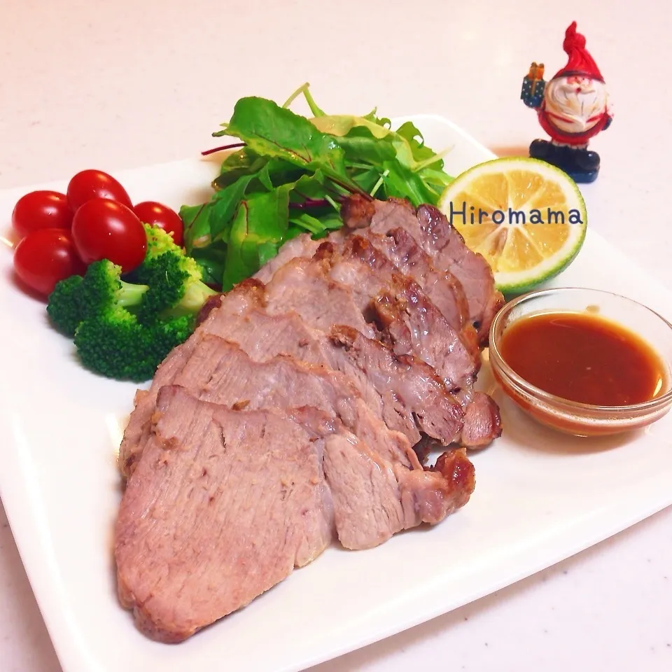 Snapdishの料理写真:安いお肉が大変身！ローストポーク♬きざみわさびで♡|ひろママさん