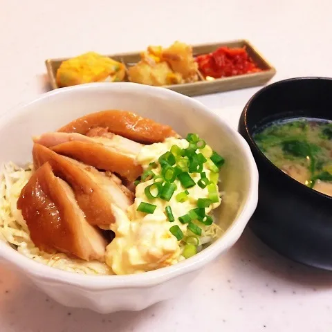 鳥の照り焼き丼でお昼ごはん(*´▽｀*)ﾉ))|ひろママさん