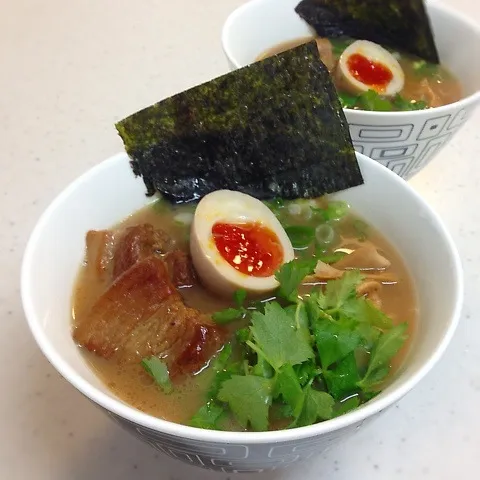 Snapdishの料理写真:豚骨しょう油ラーメン（≧∇≦）ъ ナイス！|ひろママさん