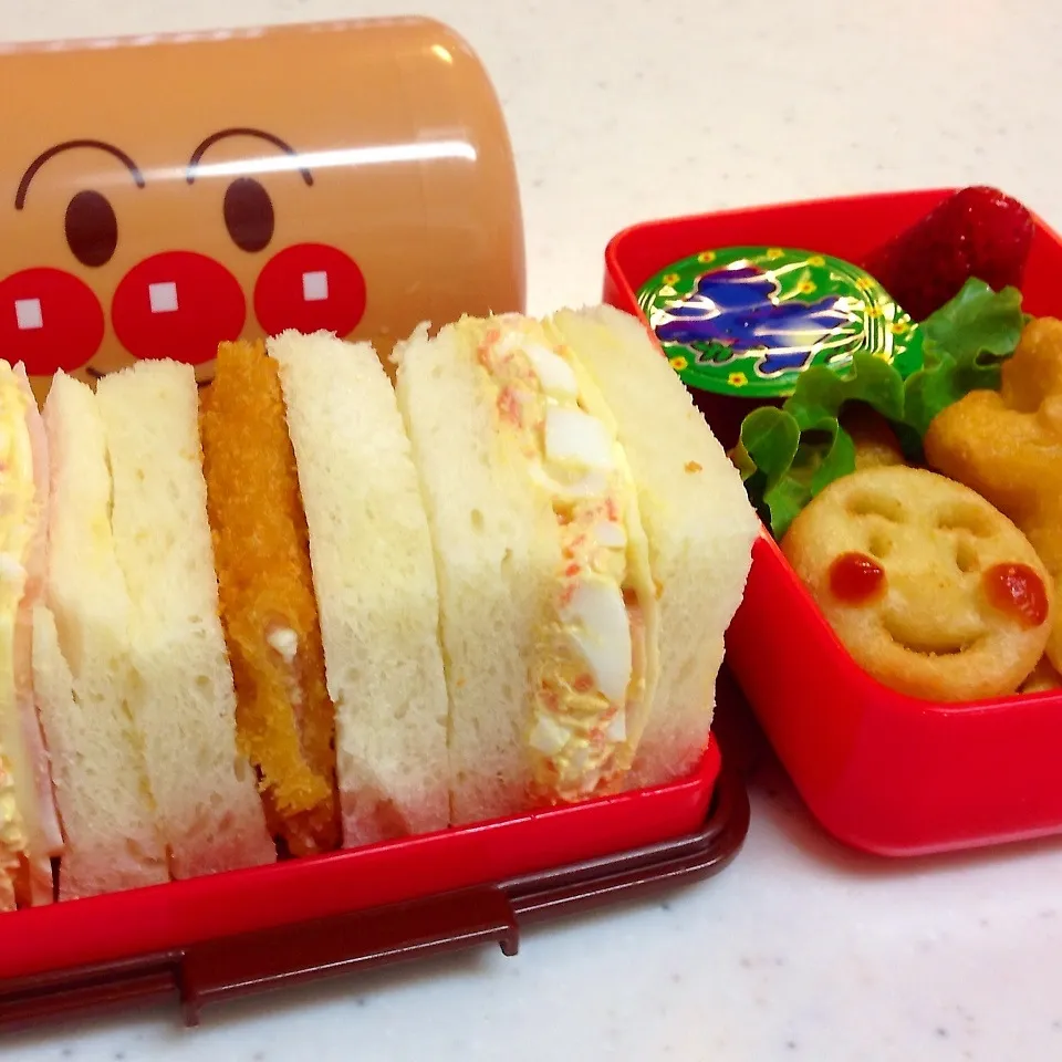 Snapdishの料理写真:今日の息子のサンドイッチ弁当(o´∀｀o)ﾉ|ひろママさん