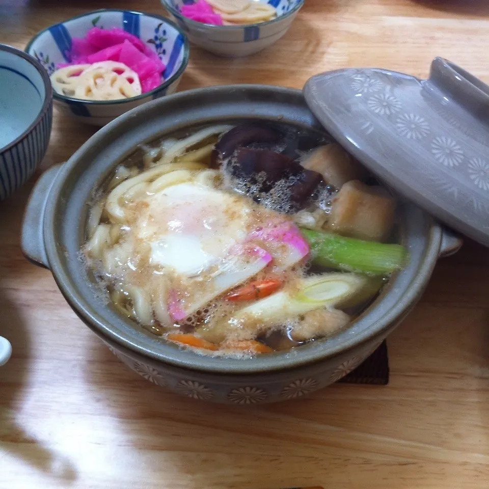 Snapdishの料理写真:鍋焼きうどん|せんちゃんさん